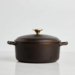 Smithey Ironware Co Smithey Ironware 3.5 Qt. Dutch Oven 9 Smithey Ironware Co Smithey Ironware 3.5 Qt. Dutch Oven