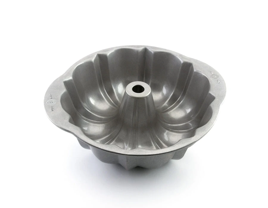 Baking & Cooking Sheets USA PAN Fluted Tube Cake Pan (Bundt) Baking & Cooking Sheets USA PAN Fluted Tube Cake Pan (Bundt)