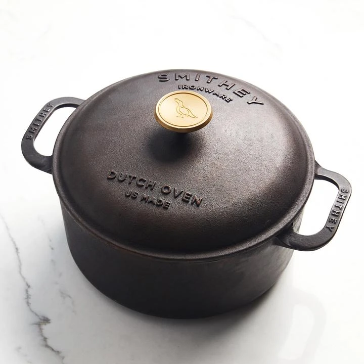 Smithey Ironware Co Smithey Ironware 5.5 Qt. Dutch Oven 1 Smithey Ironware Co Smithey Ironware 5.5 Qt. Dutch Oven