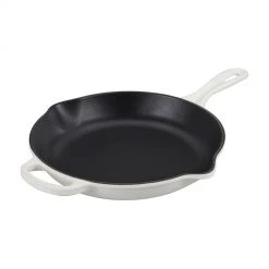 Cast Iron Le Creuset Signature Skillet - 9"
