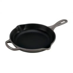 Cast Iron Le Creuset Signature Skillet - 9