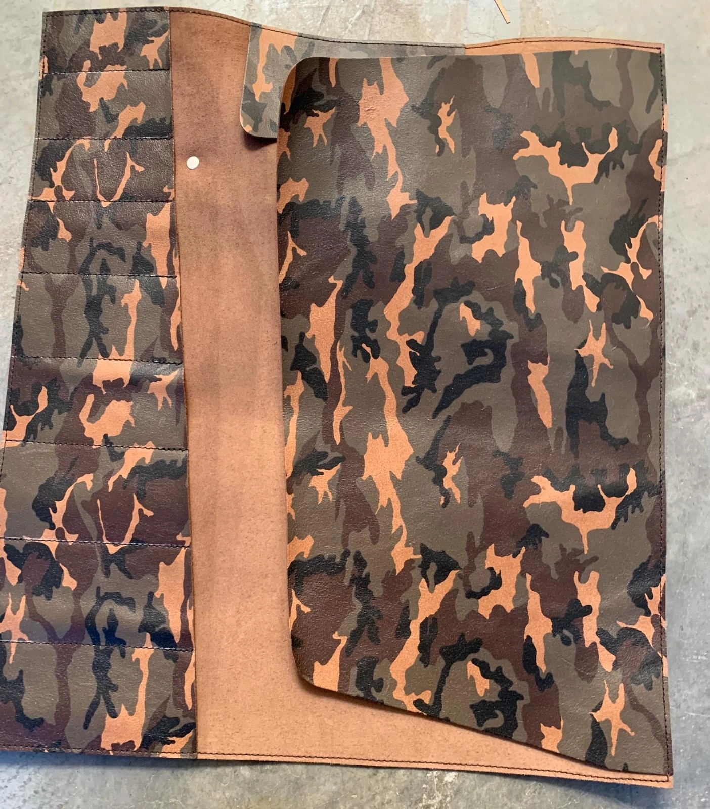 Knife Storage Xapron Camo Kansas Leather Knife Roll (Special Edition) Knife Storage Xapron Camo Kansas Leather Knife Roll (Special Edition)